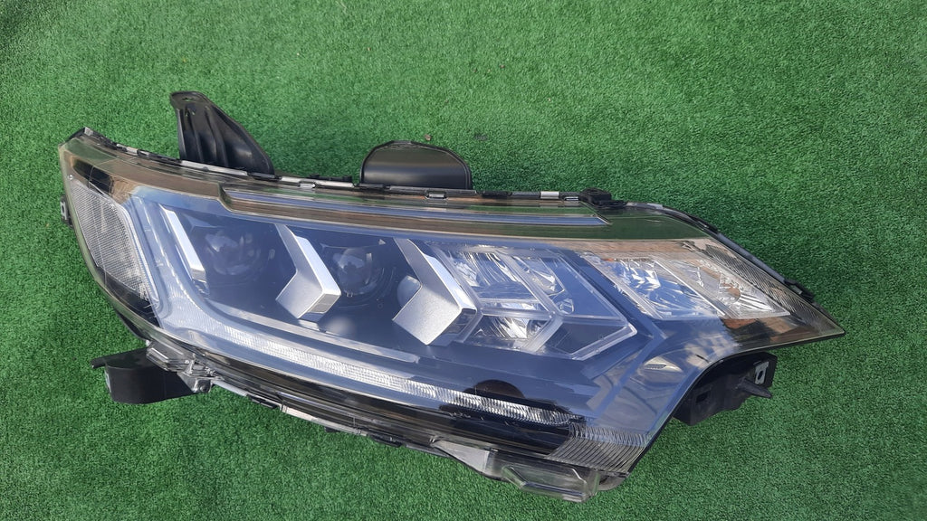 Frontscheinwerfer Mitsubishi Outlander 8301D3-32 Full LED Rechts Headlight