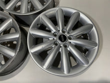 Laden Sie das Bild in den Galerie-Viewer, 4x Alufelge 17 Zoll 7.0&quot; 5x112 54ET Glanz Silber 6855108 Mini F57 F56 F55