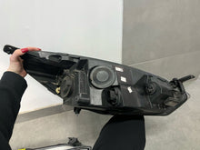 Laden Sie das Bild in den Galerie-Viewer, Frontscheinwerfer Ford Fiesta I H1BB13W030AD H1BB13W029AK Rechts oder Links SCH3539993525vi