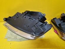 Laden Sie das Bild in den Galerie-Viewer, Frontscheinwerfer Ford C-Max 3M51-13005-AH Ein Satz Scheinwerfer Headlight SCH8588370314mq