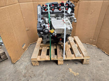 Load image into Gallery viewer, Motor Audi Seat Skoda VW CRBC 2.0 TDI 150PS 110kW 106TKm 2014 Diesel Unkomplett