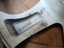 Laden Sie das Bild in den Galerie-Viewer, 1x Alufelge 15 Zoll 5.5&quot; 4x100 50ET Nissan Micra K12 Rim Wheel