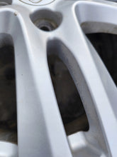 Load image into Gallery viewer, 1x Alufelge 16 Zoll 6.5" 5x110 Glanz Silber Subaru Impreza Rim Wheel FEL1838426936aj