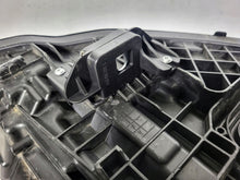 Laden Sie das Bild in den Galerie-Viewer, Frontscheinwerfer Mercedes-Benz W177 A1779064703 LED Links Headlight SCH6878901787jt