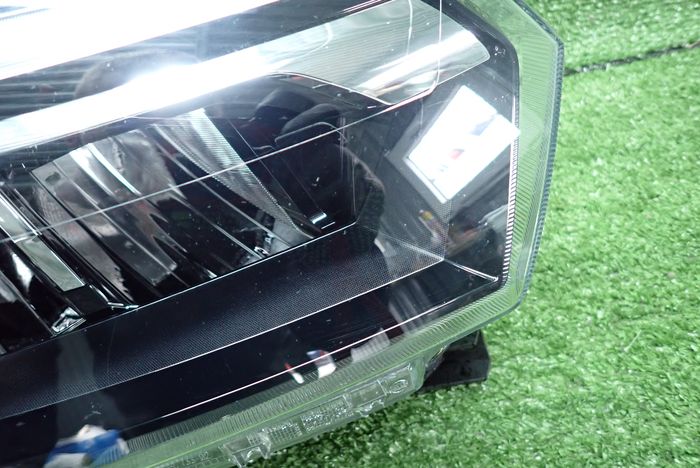 Frontscheinwerfer Renault Trafic 260102899R Rechts Scheinwerfer Headlight SCH6409725714ck