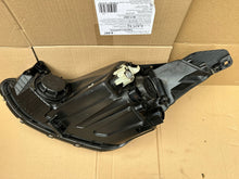 Load image into Gallery viewer, Frontscheinwerfer Hyundai I10 92102-B9000 Rechts Scheinwerfer Headlight