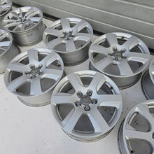 Load image into Gallery viewer, 4x Alufelge 17 Zoll 7.0" 5x112 25ET Glanz Silber 4G8601025H Audi C6 A4 B8 FEL6047405553ym