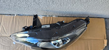 Load image into Gallery viewer, Frontscheinwerfer Peugeot 108 90144088 81150-0H150 Links Scheinwerfer Headlight