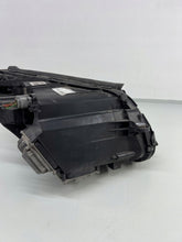 Laden Sie das Bild in den Galerie-Viewer, Frontscheinwerfer Mercedes-Benz W205 A2059063304 Links Scheinwerfer Headlight SCH4553604445hq