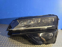 Load image into Gallery viewer, Frontscheinwerfer Skoda Karoq 57B941015F LED Ein Stück (Rechts oder Links) SCH4741387863yk