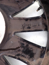 Load image into Gallery viewer, 1x Alufelge 18 Zoll 8.0" 5x108 42ET 31471312 Volvo Rim Wheel FEL2424625135uo