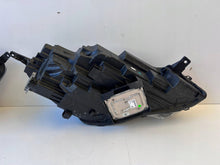 Laden Sie das Bild in den Galerie-Viewer, Frontscheinwerfer Ford Kuga LV4B-13E016-AP Full LED Rechts oder Links SCH7868784619df