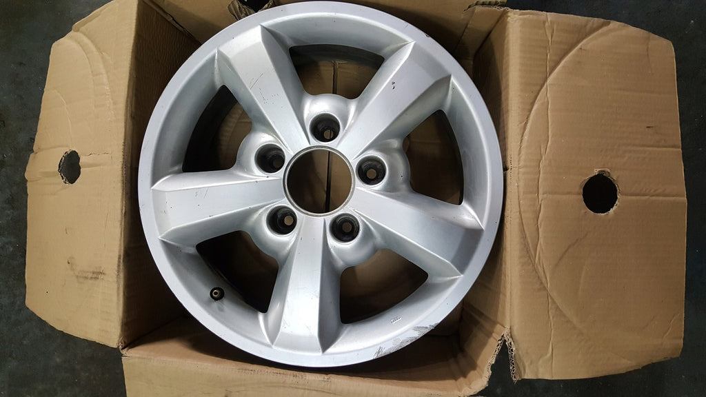 1x Alufelge 17 Zoll 7.0" 5x114.3 45ET Glanz Silber 52910-3E703 Kia Sorento