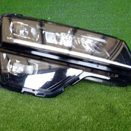 Frontscheinwerfer Skoda Karoq 57B941016F Rechts Scheinwerfer Headlight SCH9539710737xn