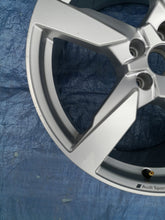 Laden Sie das Bild in den Galerie-Viewer, 1x Alufelge 19 Zoll 9.0" 5x112 52ET 8S0601025AA Audi Tt Rim Wheel FEL6159899918ev