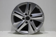 Laden Sie das Bild in den Galerie-Viewer, 1x Alufelge 16 Zoll 6.0&quot; 5x112 5H601025 VW Golf Viii Rim Wheel