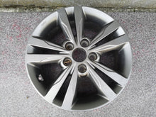 Laden Sie das Bild in den Galerie-Viewer, 1x Alufelge 16 Zoll 6.5&quot; 5x114.3 50ET 52910F2200 Hyundai Elantra Rim Wheel