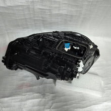 Laden Sie das Bild in den Galerie-Viewer, Frontscheinwerfer Mercedes-Benz W177 A1779065704 Full LED Rechts oder Links SCH5423058561td