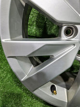 Laden Sie das Bild in den Galerie-Viewer, 1x Alufelge 16 Zoll 6.5&quot; 5x112 3G0601025A Audi B8 Passat Rim Wheel