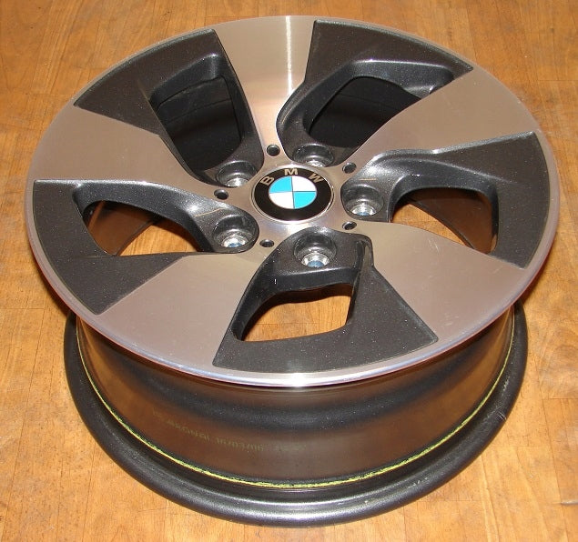 1x Alufelge 16 Zoll 7.0" 5x120 31ET 6870611 BMW 3 F30 Rim Wheel