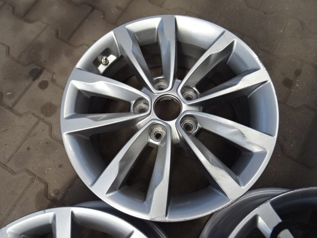 1x Alufelge 16 Zoll 7.0" 5x114.3 Glanz Hyundai Rim Wheel FEL6287080422sp