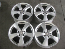 Laden Sie das Bild in den Galerie-Viewer, 4x Alufelge 17 Zoll 7.5" 5x112 45ET Glanz Silber 513767 Rim Wheel FEL7497456231rv