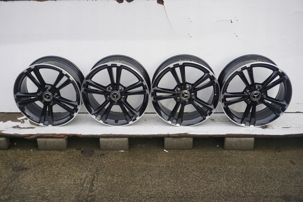 4x Alufelge 18 Zoll 7.5" 5x112 49ET Glanz Schwarz A1774011300 Mercedes-Benz W177
