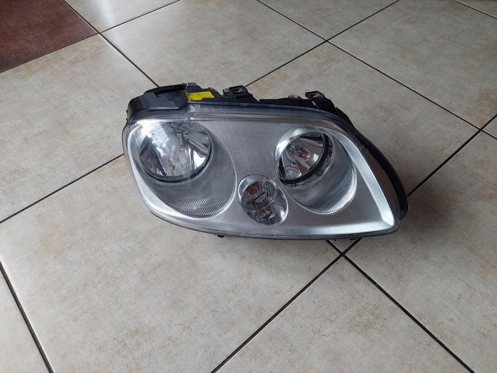 Frontscheinwerfer VW Caddy III Touran 2K0941006 Rechts Scheinwerfer Headlight SCH8273775235yo