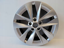 Laden Sie das Bild in den Galerie-Viewer, 1x Alufelge 17 Zoll 46ET Silber 5E3601025 Skoda Octavia 5e3 Iv Rim Wheel FEL4619031180vu