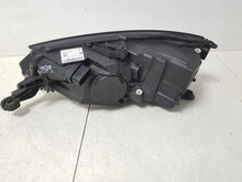 Laden Sie das Bild in den Galerie-Viewer, Frontscheinwerfer Skoda Fabia III 6V1941016F Full LED Rechts Headlight SCH2942355083gs