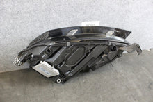 Laden Sie das Bild in den Galerie-Viewer, Frontscheinwerfer Skoda Octavia IV 5E4941016A LED Rechts Scheinwerfer Headlight SCH1654651477gg