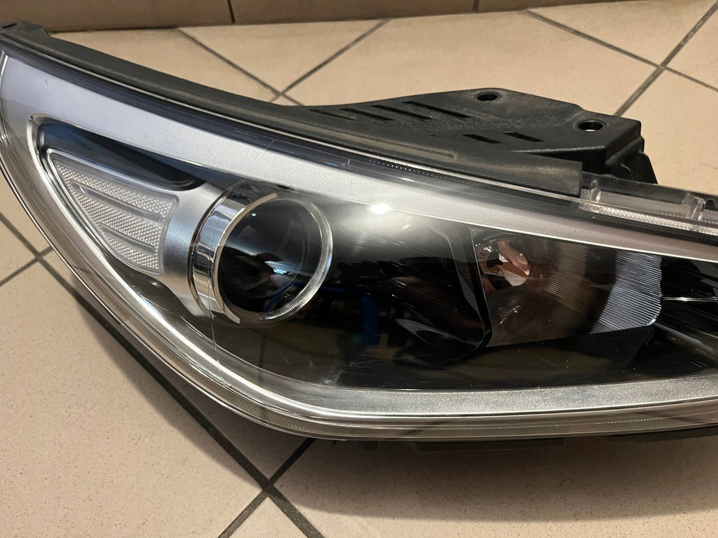 Frontscheinwerfer Hyundai I30 III 92102-G4000 Halogen Rechts Headlight