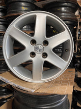 Load image into Gallery viewer, 1x Alufelge 15 Zoll 5.0" 4x100 45ET Glanz Silber Suzuki I Ignis Rim Wheel FEL8982390614xf