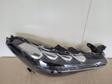 Laden Sie das Bild in den Galerie-Viewer, Frontscheinwerfer Toyota Corolla Rechts Scheinwerfer Headlight SCH8333299791qw