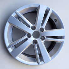 Load image into Gallery viewer, 1x Alufelge 15 Zoll 6.0&quot; 5x100 40ET Glanz Silber 6R0601025AB VW Polo Rim Wheel