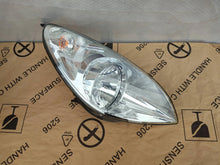 Load image into Gallery viewer, Frontscheinwerfer Hyundai I20 92102-4P000 Rechts Scheinwerfer Headlight