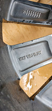 Laden Sie das Bild in den Galerie-Viewer, 1x Alufelge 17 Zoll 7.5" 5x114.3 40ET Glanz Schwarz 42611-02R30 Toyota Corolla FEL9438338219cy