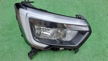 Load image into Gallery viewer, Frontscheinwerfer Renault Master 260105567R Rechts Scheinwerfer Headlight