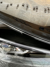 Load image into Gallery viewer, Frontscheinwerfer Hyundai Tucson 92102D7600 LED Rechts Scheinwerfer Headlight SCH3249087493kp