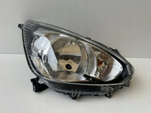 Laden Sie das Bild in den Galerie-Viewer, Frontscheinwerfer Mitsubishi Space Star 8301C194 Rechts Scheinwerfer Headlight