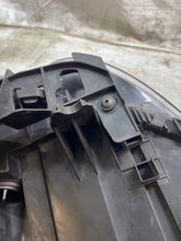 Laden Sie das Bild in den Galerie-Viewer, Frontscheinwerfer VW Touran 1t1 1T1941005C Links Scheinwerfer Headlight SCH7320537152he