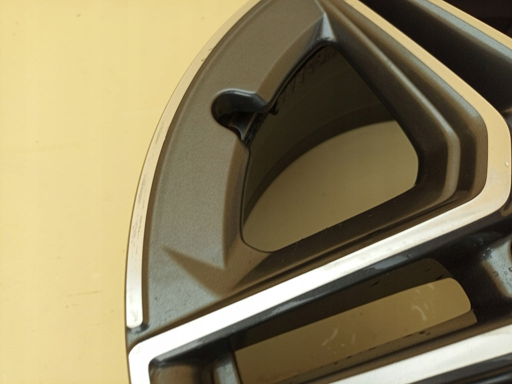 1x Alufelge 18 Zoll 7.5" 5x112 49ET Glanz A1774011500 Mercedes-Benz W177 FEL3166555944if