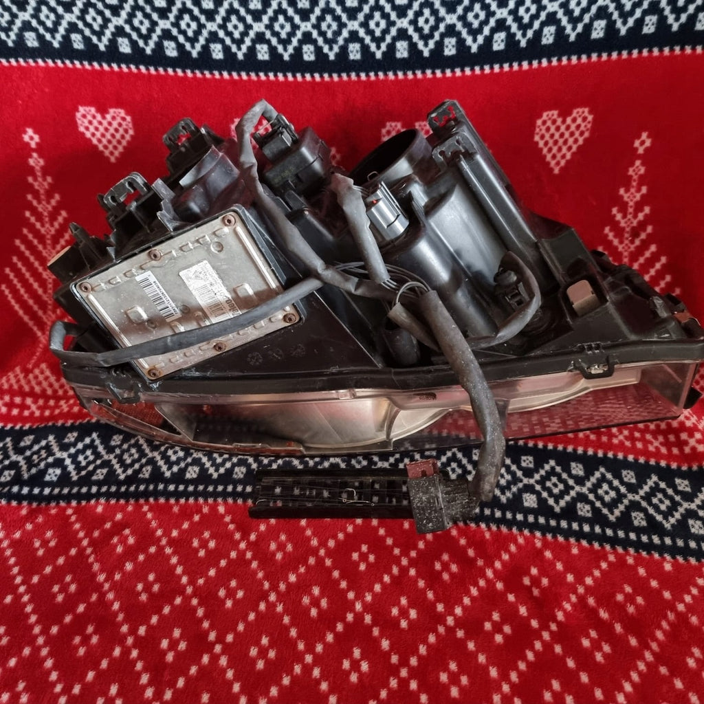 Frontscheinwerfer Volvo Xc90 I 30678186 Xenon Ein Stück (Rechts oder Links)