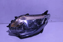 Laden Sie das Bild in den Galerie-Viewer, Frontscheinwerfer Mitsubishi L200 HMF25M Links Scheinwerfer Headlight