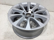 Laden Sie das Bild in den Galerie-Viewer, 1x Alufelge 17 Zoll 8.0" 5x120 34ET Glanz Silber 6768854 BMW 1 Rim Wheel FEL5333070673qf
