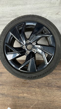 Laden Sie das Bild in den Galerie-Viewer, 1x Alufelge 17 Zoll 7.5" 5x108 44ET 9843281580 Opel Astra L Rim Wheel FEL9890951242st