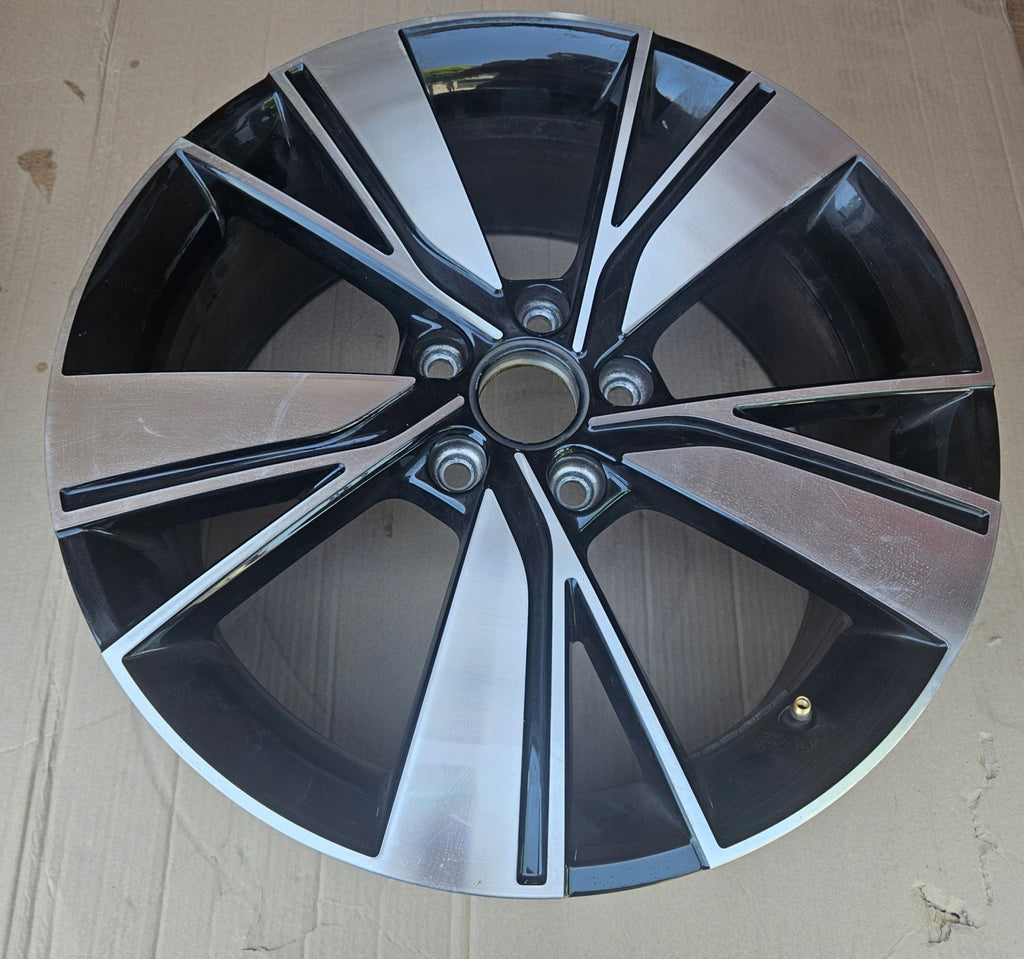 1x Alufelge 18 Zoll 5x112 Glanz 5H0601025J VW Golf Viii Rim Wheel FEL1443562413ti