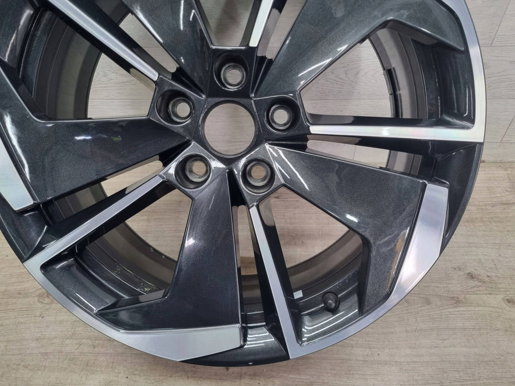 1x Alufelge 18 Zoll 7.5" 5x112 48ET Glanz Schwarz 5E3601025N Skoda Octavia FEL3010730063ry
