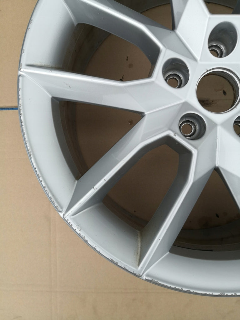 1x Alufelge 18 Zoll 7.5" 5x112 51ET Glanz Silber 5E0601025 Skoda Octavia Iii
