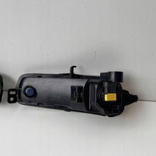 Laden Sie das Bild in den Galerie-Viewer, Frontscheinwerfer Ford Fiesta I F1EB-15A254-BA F1EB-15A255-AB Rechts oder Links SCH4570112847lr